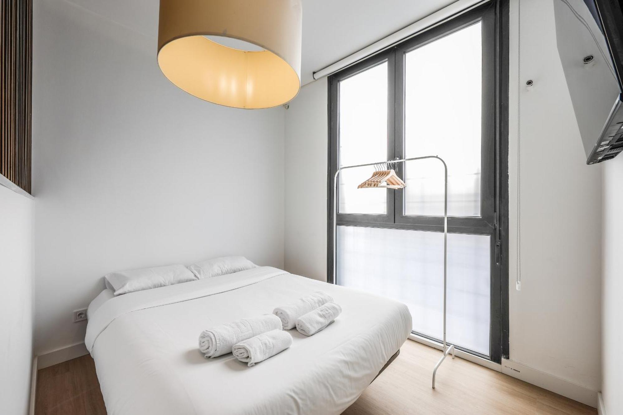Pequeno Apartamento Reformado En Tirso De Molina Alquiler Temporal Madrid Exterior photo